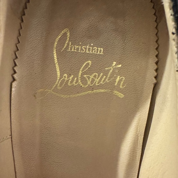 Christian Louboutin Used, in very good shape, black leather 4” heels. - Picture 4 of 8
